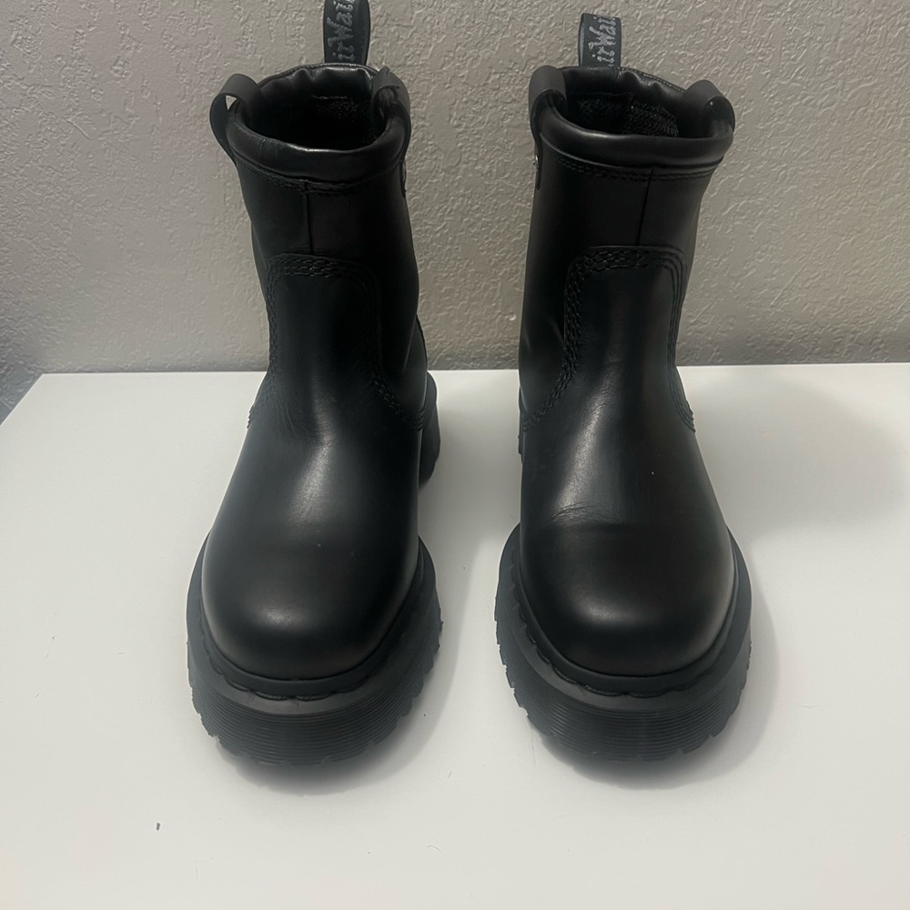 Dr. Martens Anistone Lo Black Shoes